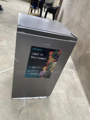 Hisense REF093DR 90L Refrigerator for Fresh and Frozen Foods