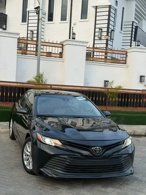 Toyota Camry LE FWD (2.5L 4cyl 8AM) 2018 Black