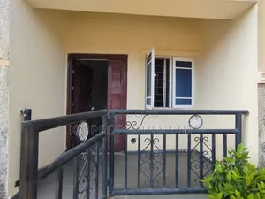 2bdrm Block of Flats in Gaduwa for rent