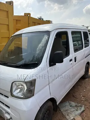 Daihatsu Hijet 2010 White