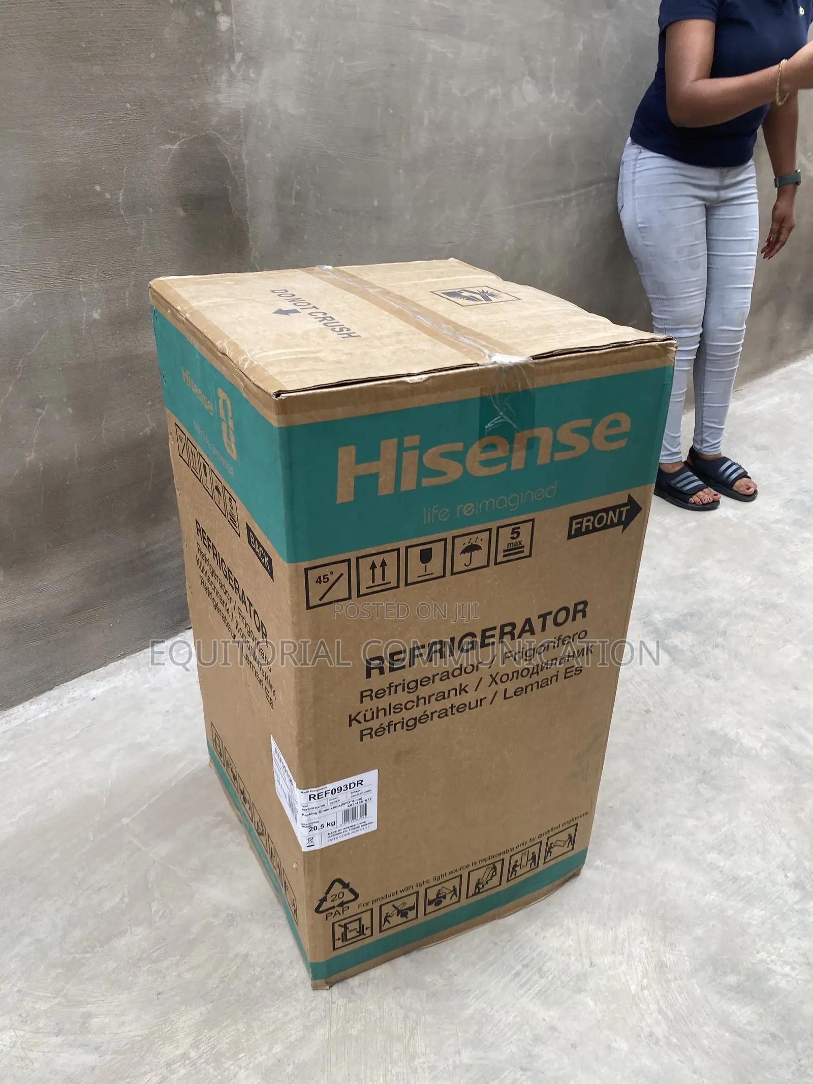 Hisense REF093DR 90-Litre Compact Cooling and Freezing Solution