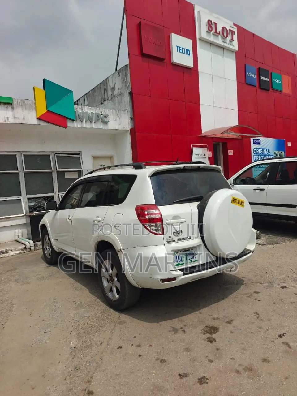 Toyota RAV4 2011 White