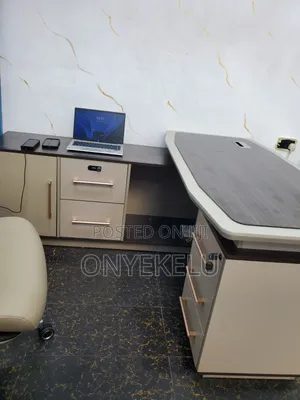 1.4 Meters Executive Table