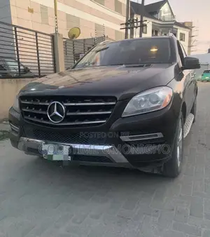 Mercedes-Benz M Class ML350 4dr SUV (3.5L 6cyl 7A) 2014 Black