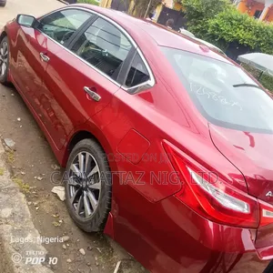 Nissan Altima 2.5 SV 2017.5 2017 Red
