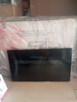 Dell UltraSharp 24 Inch Infinity Edge Monitor