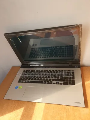 Laptop Toshiba Satellite L70 8GB Intel Core i5 HDD 500GB