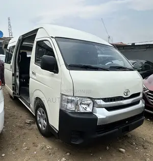 Toyota HiAce 2015 White