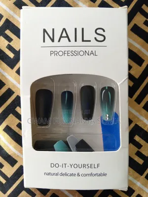 Beautiful 24 Pics Reusable Press on Finger Nails