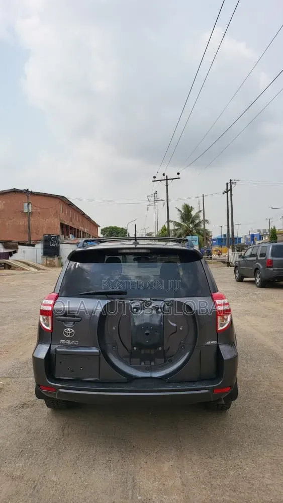 Toyota RAV4 2012 Gray