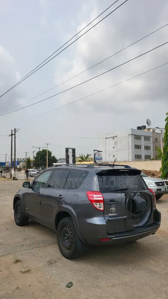 Toyota RAV4 2012 Gray