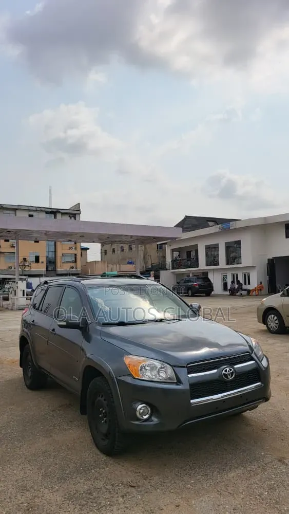 Toyota RAV4 2012 Gray