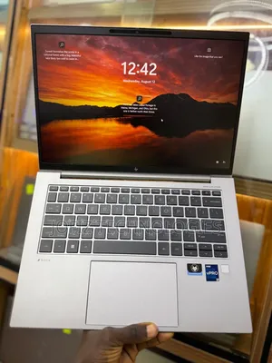 Laptop HP ZBook Firefly G9 16GB Intel Core i7 SSD 512GB