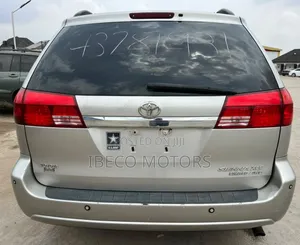 Toyota Sienna XLE Limited AWD 2005 Silver