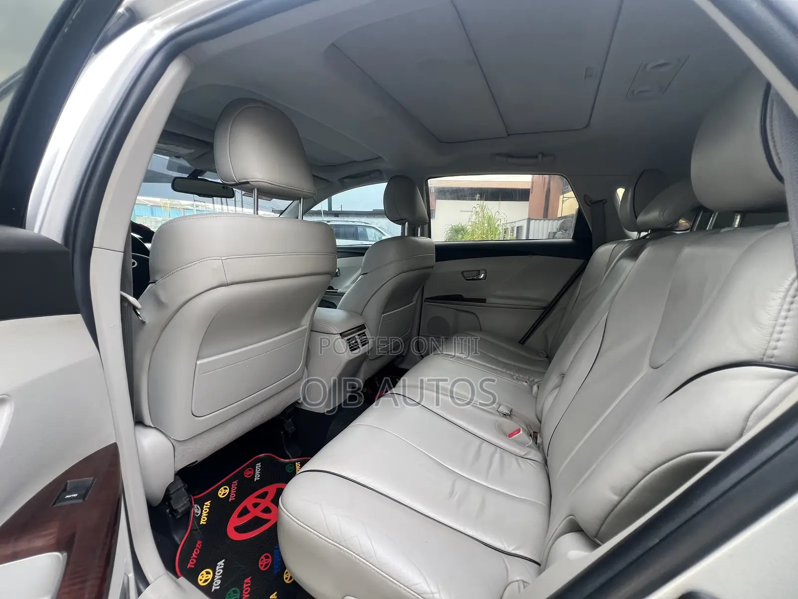 Toyota Venza AWD 2012 Silver