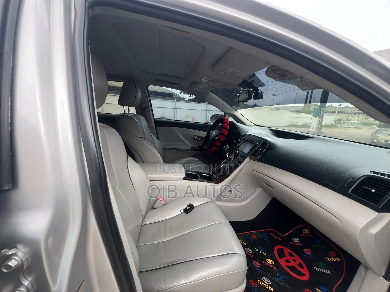 Toyota Venza AWD 2012 Silver