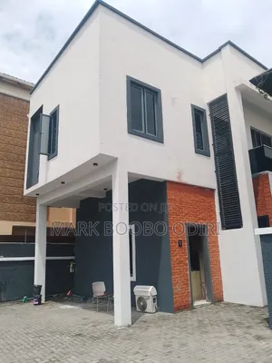 1bdrm Block of Flats in Lekki Phase 1 for rent