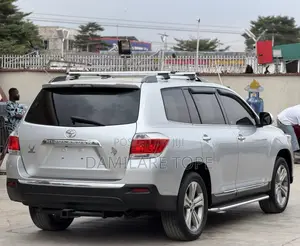 Toyota Highlander Limited 2011 Silver