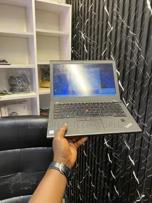 Laptop Lenovo ThinkPad X270 8GB Intel Core i7 SSD 256GB