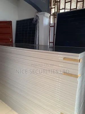 590watts Jinko Solar Panel Bifacial