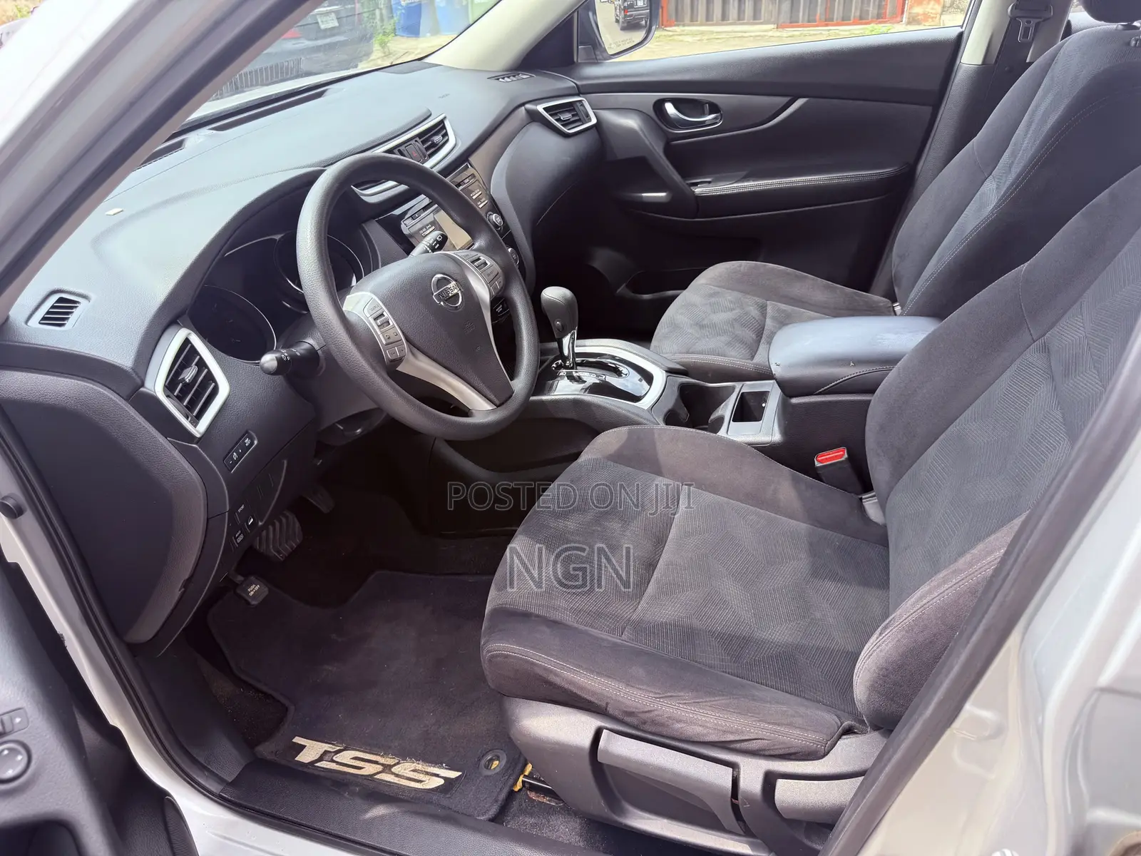 Nissan Rogue 2016 Silver