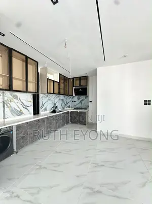 2bdrm Apartment in Lekki Phase 1 for rent