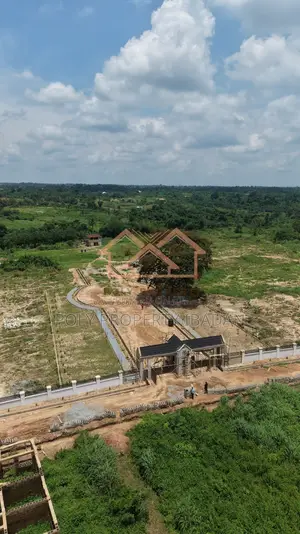 300sqm and 500sqm Land Available