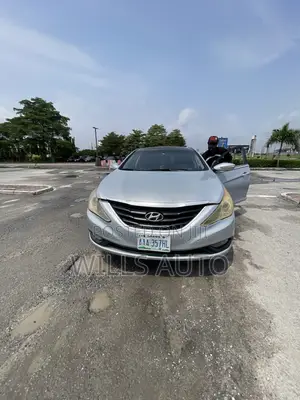 Hyundai Sonata 2011 Silver