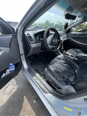 Hyundai Sonata 2011 Silver