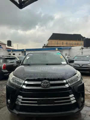 Toyota Highlander Limited Platinum 4x2 V6 (3.5L 6cyl 8A) 2018 Black