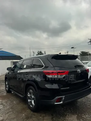 Toyota Highlander Limited Platinum 4x2 V6 (3.5L 6cyl 8A) 2018 Black