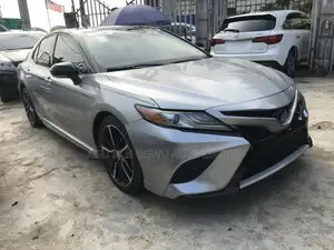 Toyota Camry XSE (2.5L 4cyl 8A) 2019 Silver