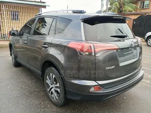 Toyota RAV4 2017 Gray