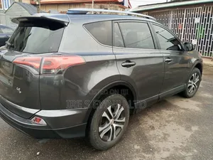 Toyota RAV4 2017 Gray