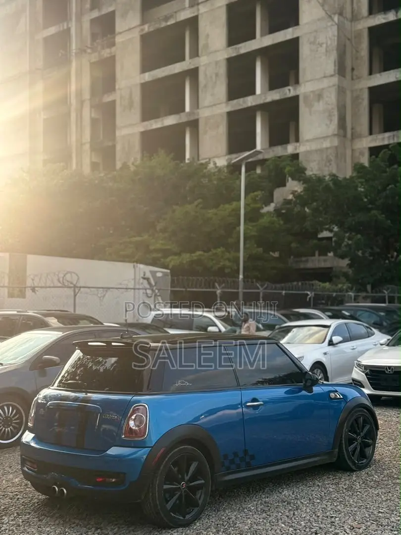 Mini Cooper S 2010 Blue