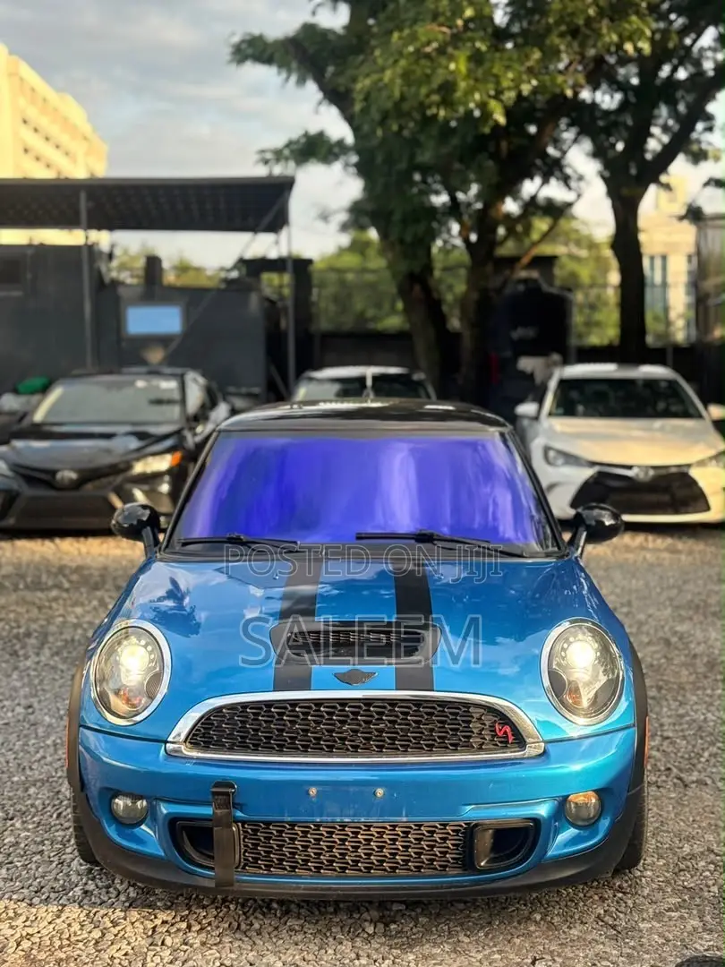 Mini Cooper S 2010 Blue