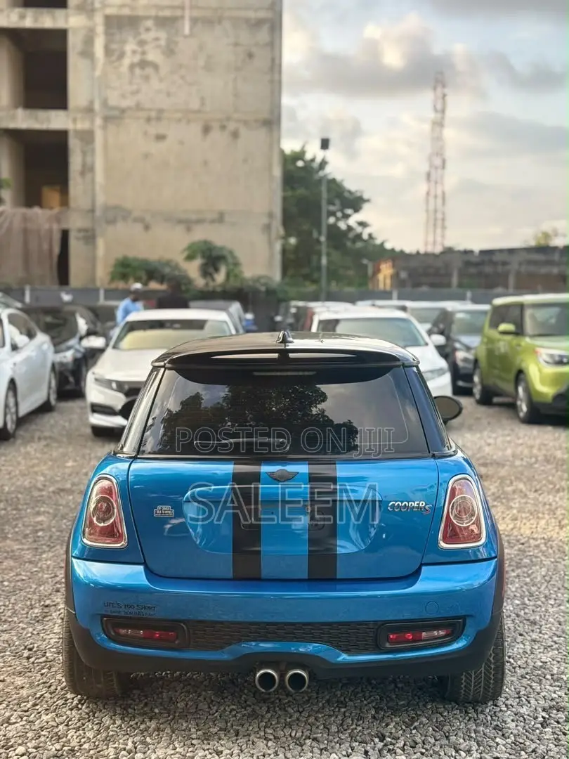 Mini Cooper S 2010 Blue