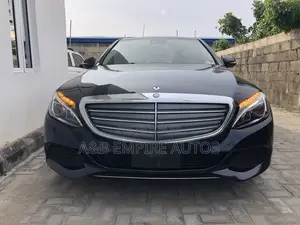 Mercedes-Benz C300 2016 Blue