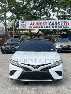 Toyota Camry XSE FWD 2020 White