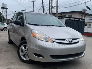 Toyota Sienna LE AWD 2008 Silver