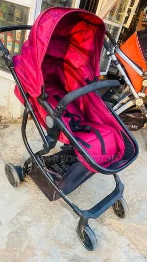 Detachable Convertible Strollers for Sitting and Sleeping Position