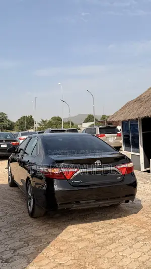Toyota Camry SE 4dr Sedan (2.5L 4cyl 6A) 2015 Black
