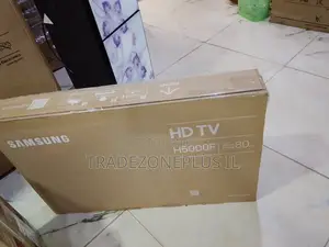 Samsung 32-Inch TV for a Cosy Viewing Corner