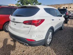 Hyundai Santa Fe 2013 White