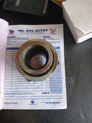 Hyundai Clutch Moon