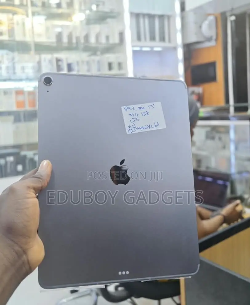Apple iPad Air 13 (2026) 128 GB Gray