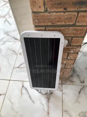 NEWVEW 300W Solar Street Lighting for Public Spaces
