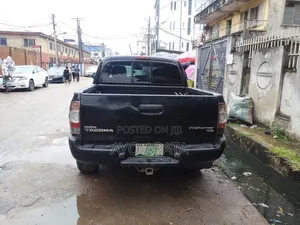 Toyota Tacoma 2011 Black