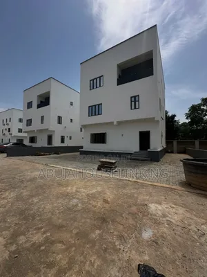 5bdrm Duplex in Mabushi Abuja for sale