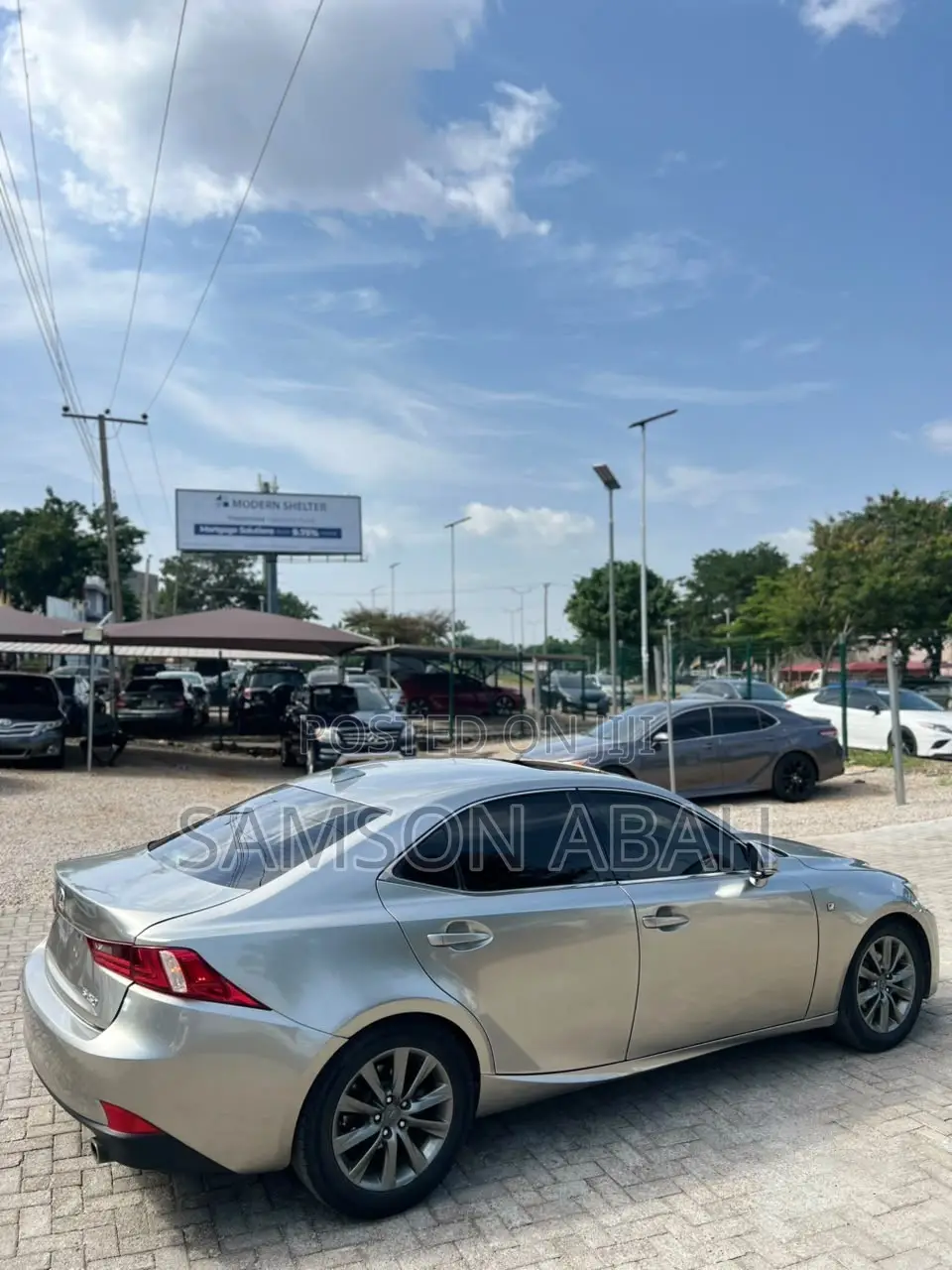 Lexus IS 250 2016 Gold